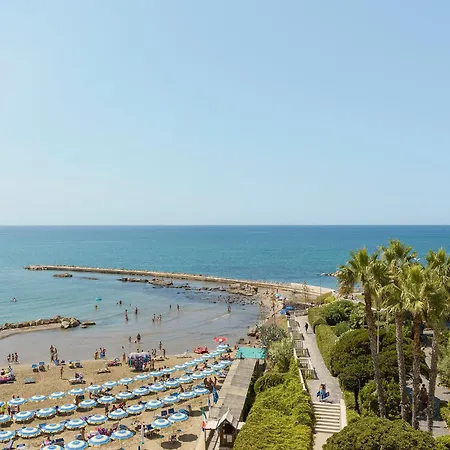 فندق Riviera 3*