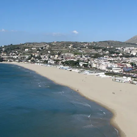 فندق Riviera 3*
