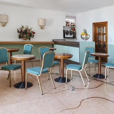 Hotel Riviera 3*