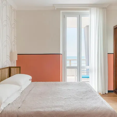Riviera Hotel 3*