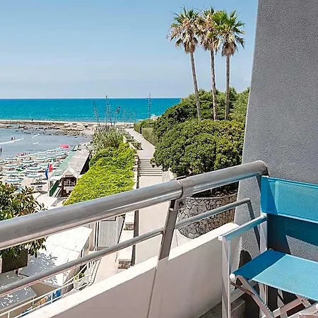 Riviera 3*