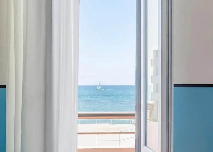 Riviera ホテル